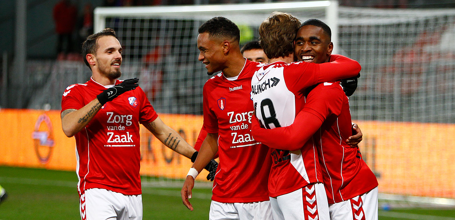 Jong FC Utrecht sluit sportief kalenderjaar Stadion Galgenwaard af
