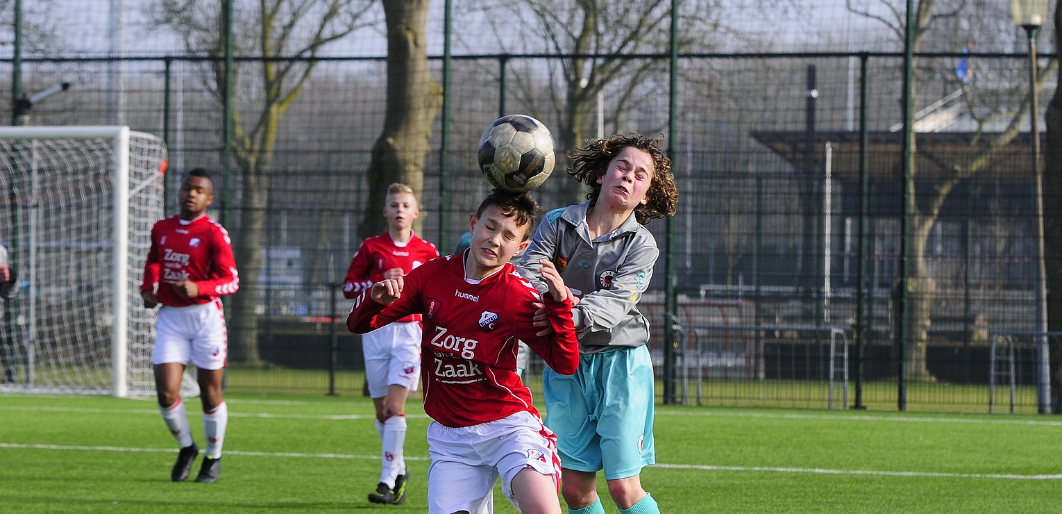 Oppermachtig FC Utrecht O14 doet goede zaken