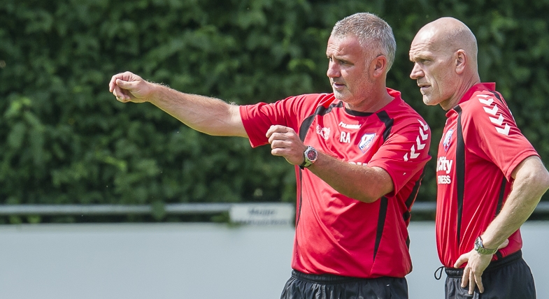 Middagtraining donderdag binnen