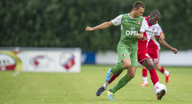 Jong oefent tegen FC Lisse