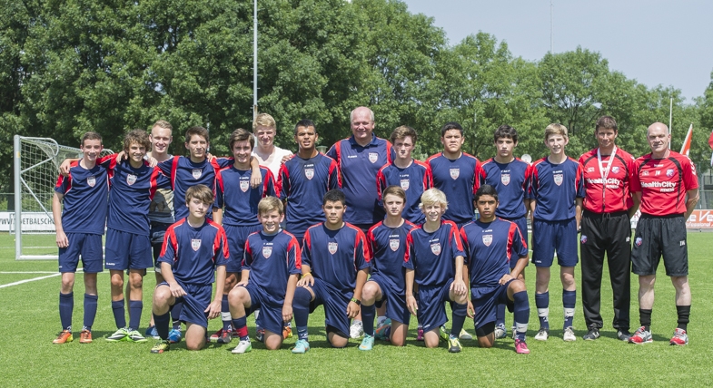 Jeugdvoetballers uit de Verenigde Staten te gast