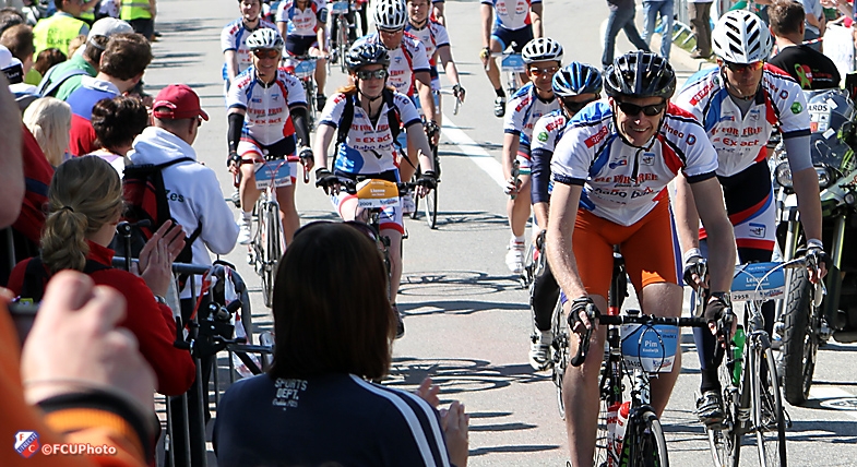 Team FC Utrecht trotseert Alpe d’Huez