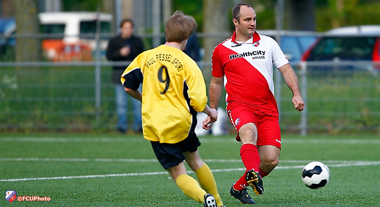 Dick van Burik debuteert in Oud-FC Utrecht