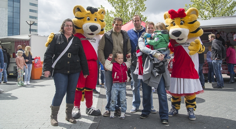 Gezellige Fan Village voor Heracles-thuis