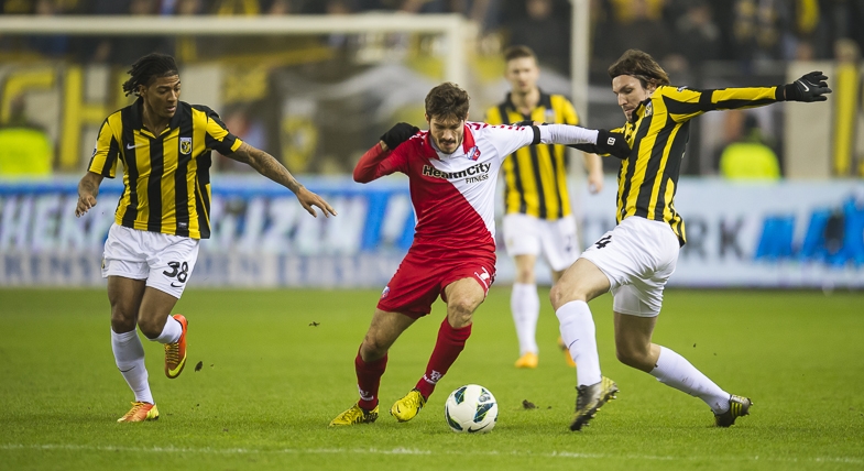 Dicterend FC Utrecht verliest in Arnhem
