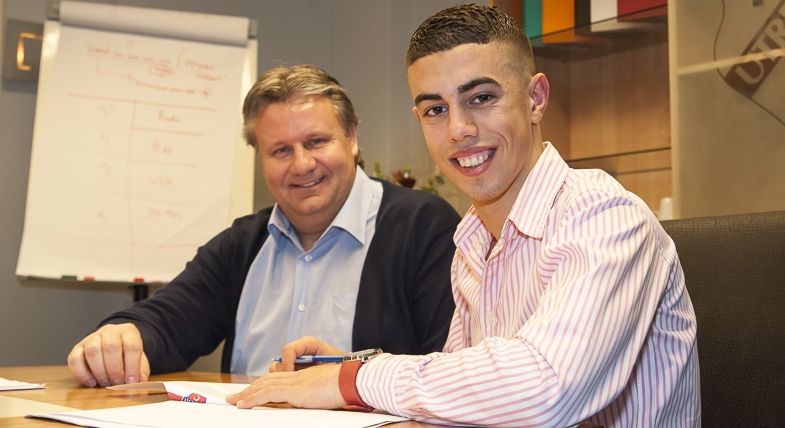 Nassir El Aissati (18) tekent profcontract bij FC Utrecht