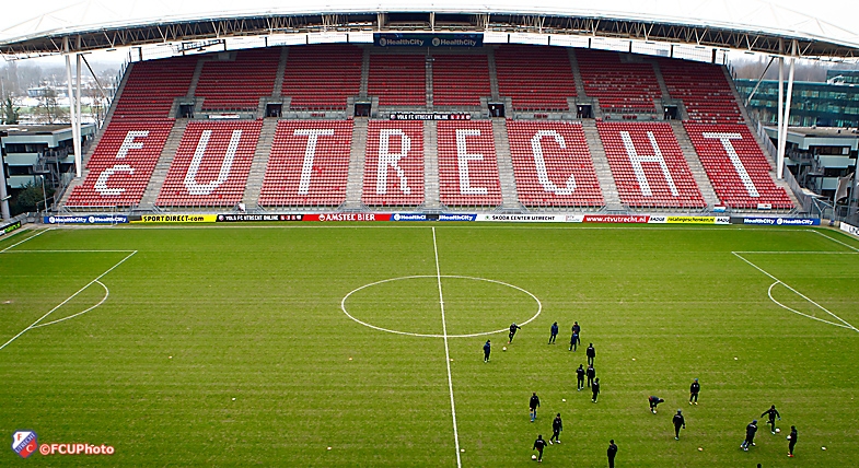 Steaua Boekarest traint in Galgenwaard