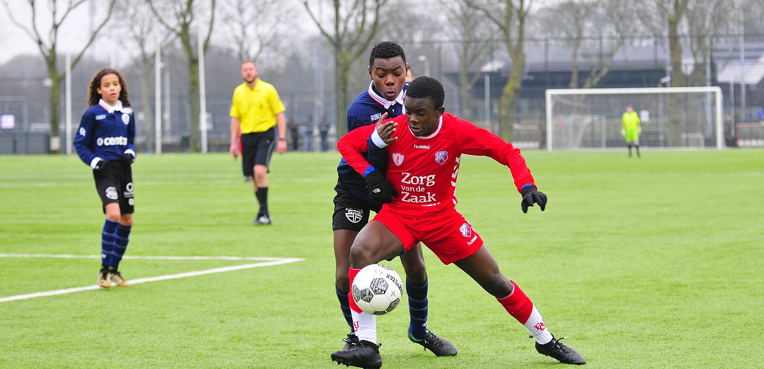 FC Utrecht O14 blijft winnen