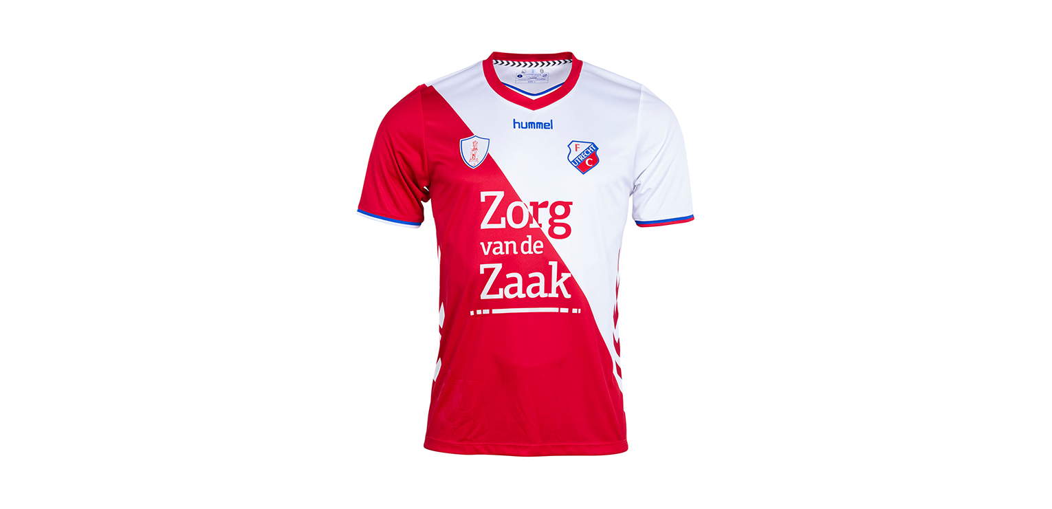 FC Utrecht past nieuwe thuisshirt aan