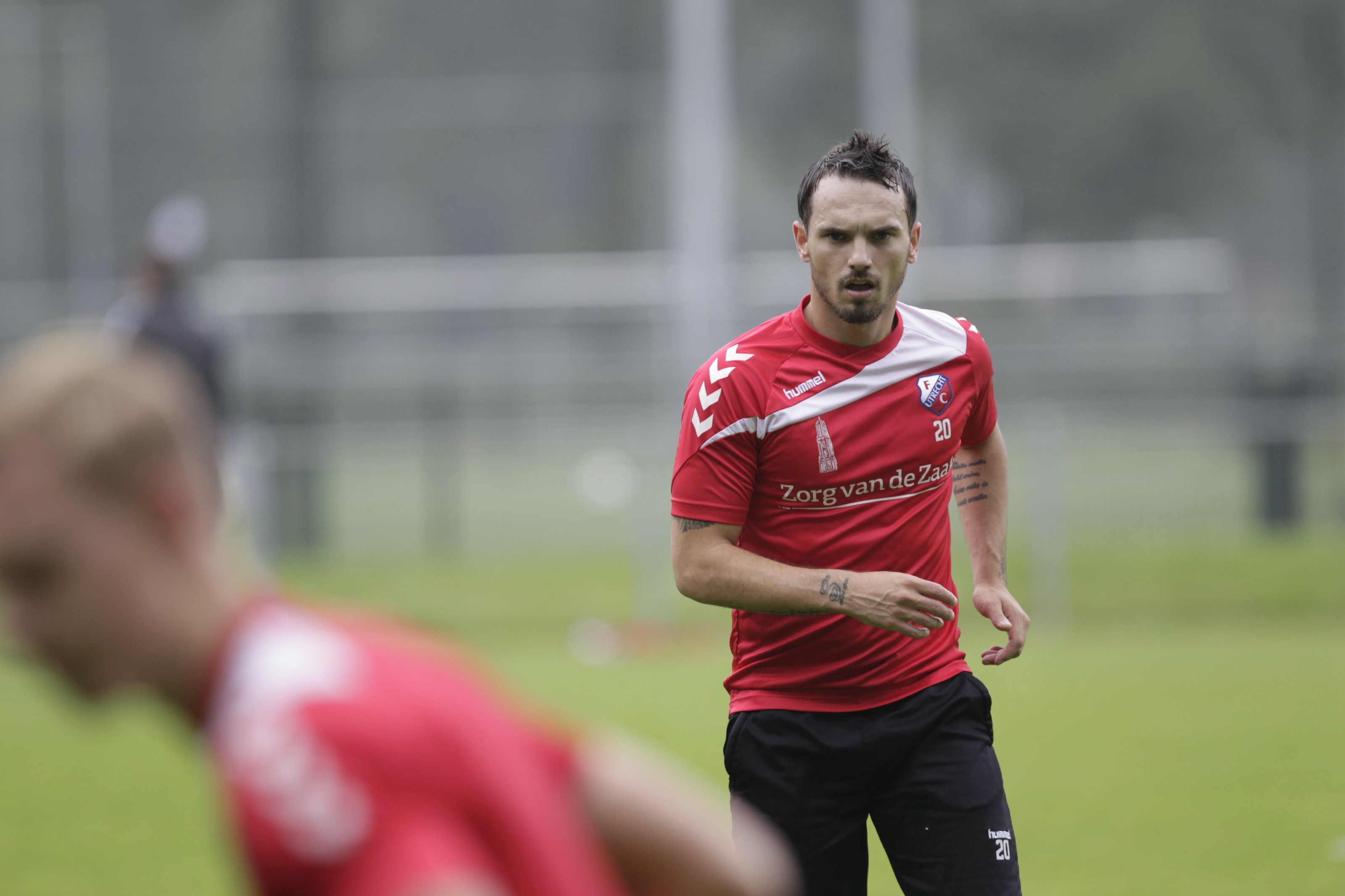 Bednarek, Etemadi en Sneijder trainen mee met FC Utrecht