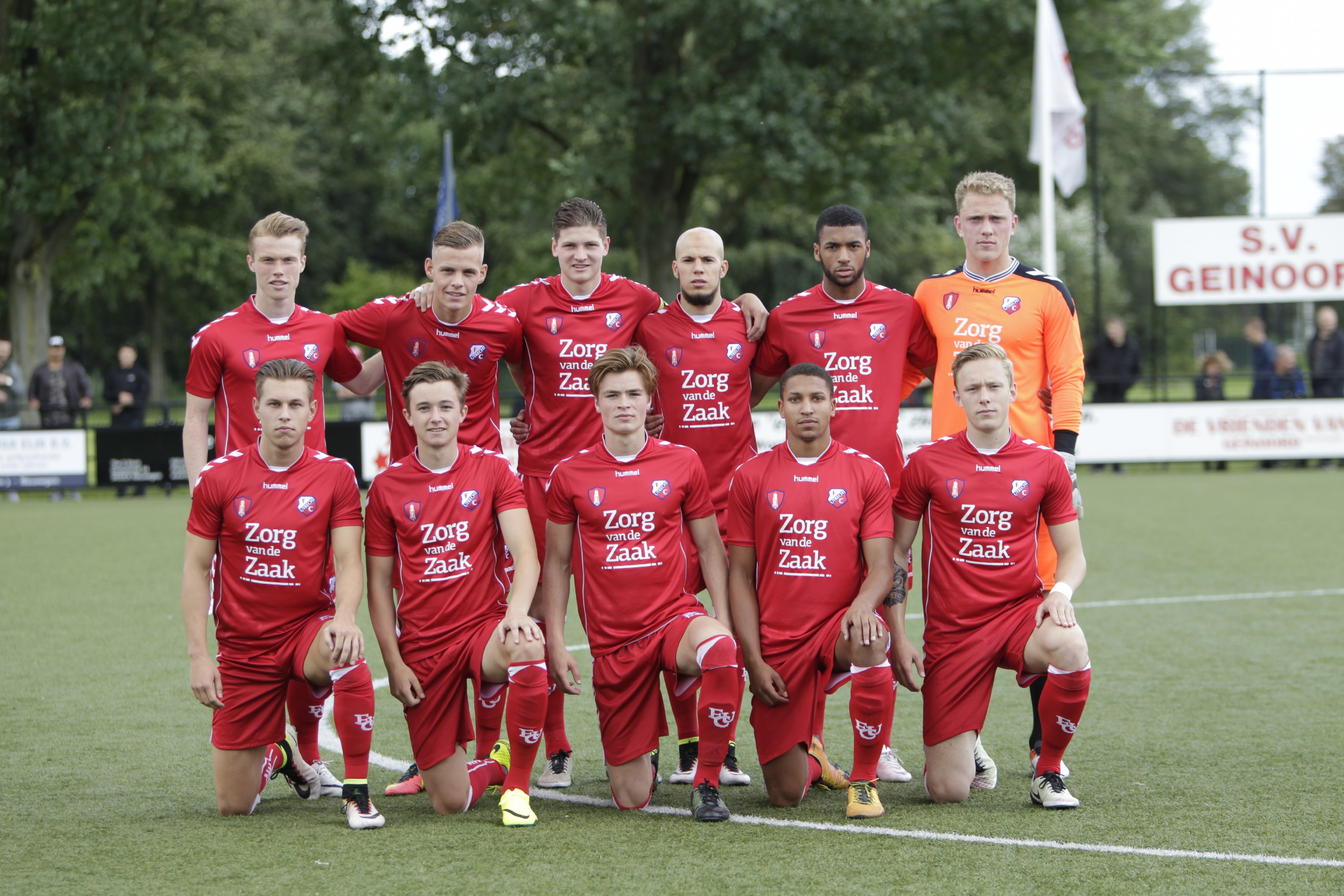 Jong FC Utrecht op bezoek bij Rijnsburgse Boys